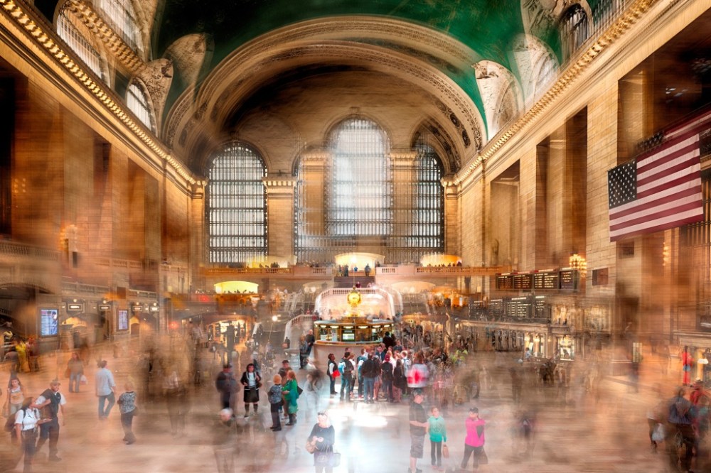 1' class Liana Trifonova Caos Metropolitano